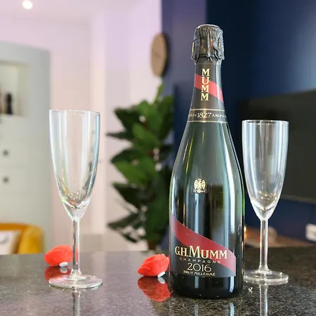 Expat Renting - L'espace D'un Moment - *