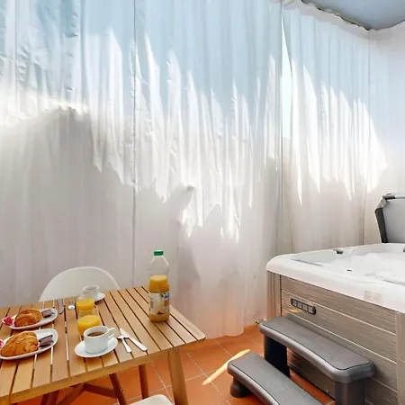 Expat Renting - L'espace D'un Moment - *